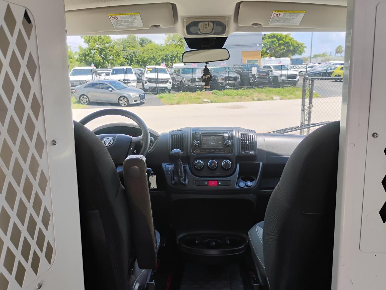 RAM Promaster 1500 Low Roof Tradesman 118-in. WB 2017