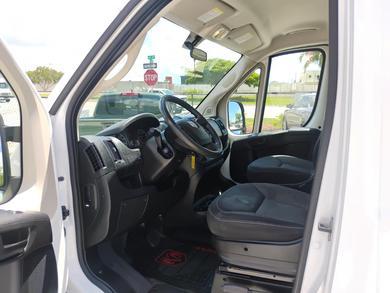 RAM Promaster 1500 Low Roof Tradesman 118-in. WB 2017