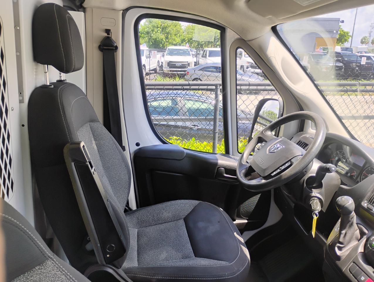 RAM Promaster 1500 Low Roof Tradesman 118-in. WB 2017