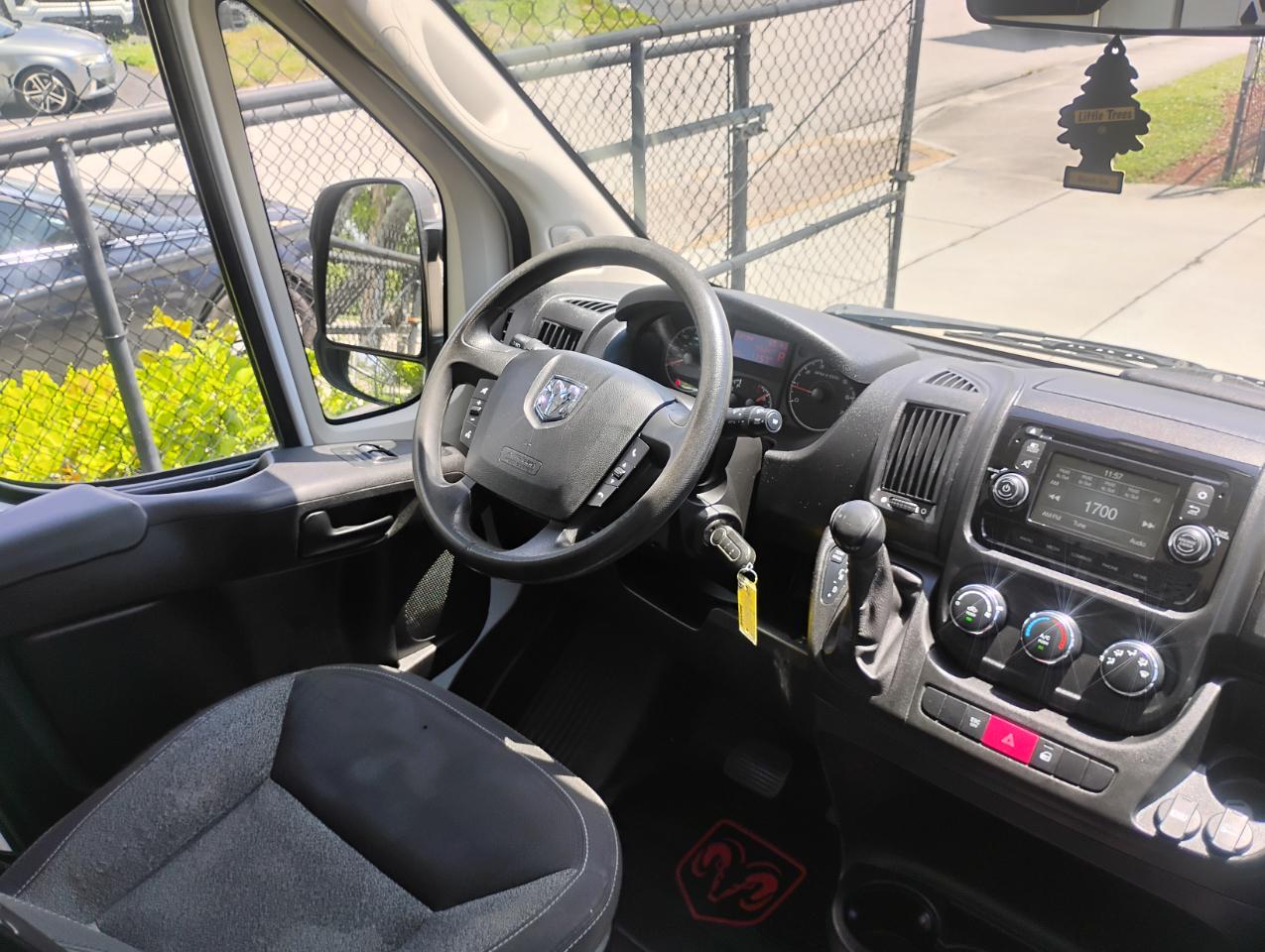 RAM Promaster 1500 Low Roof Tradesman 118-in. WB 2017