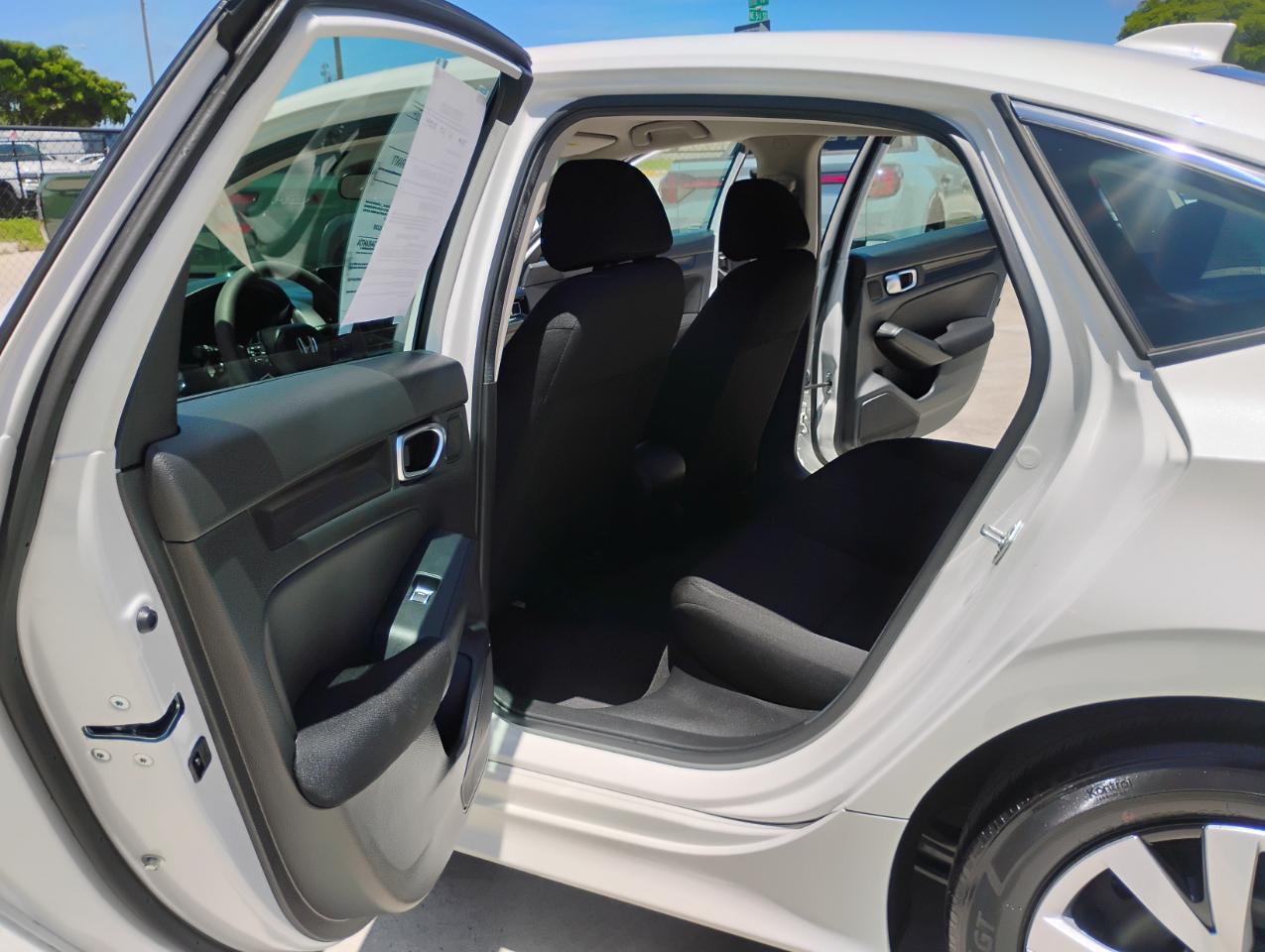 Honda Civic LX Sedan CVT 2024