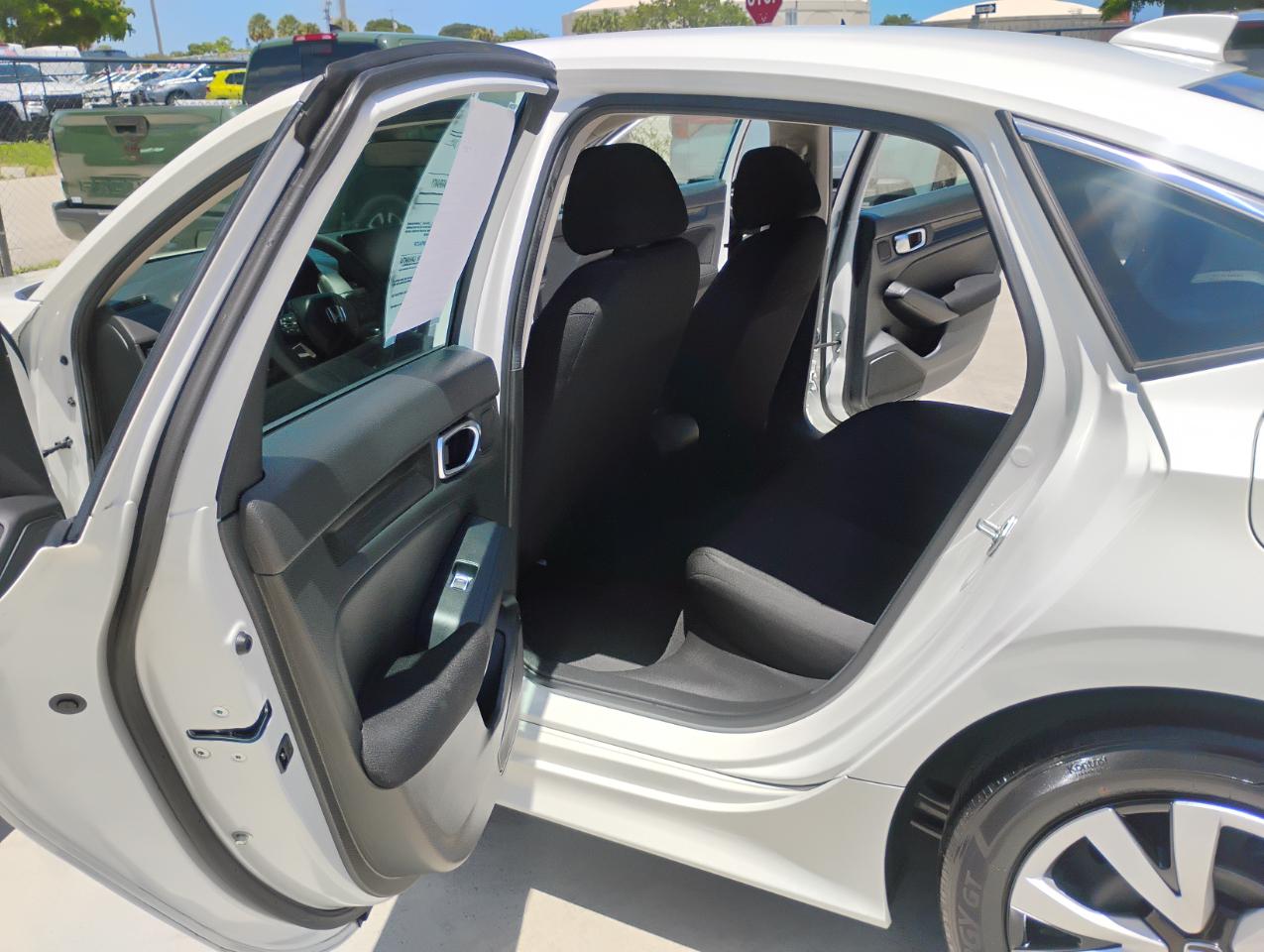 Honda Civic LX Sedan CVT 2024