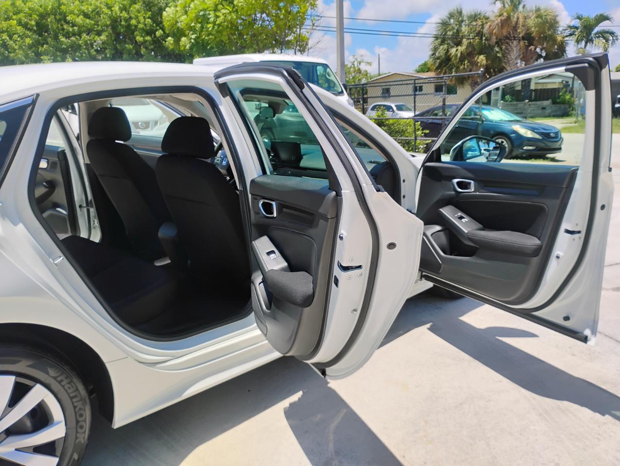 Honda Civic LX Sedan CVT 2024