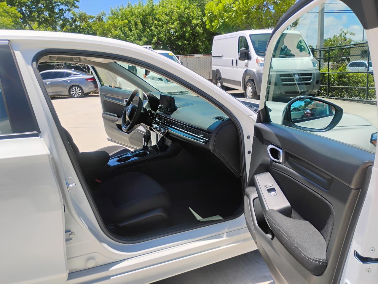 Honda Civic LX Sedan CVT 2024