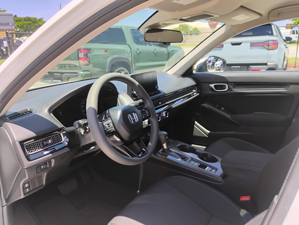 Honda Civic LX Sedan CVT 2024