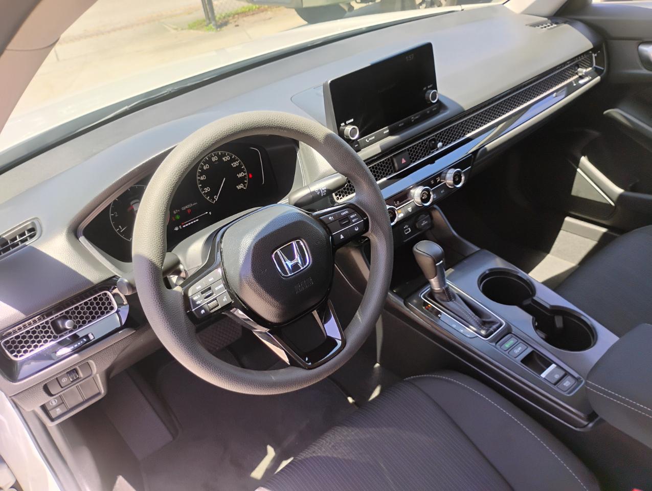 Honda Civic LX Sedan CVT 2024