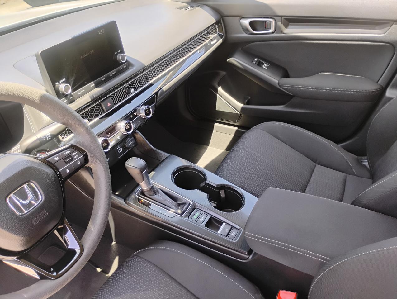 Honda Civic LX Sedan CVT 2024