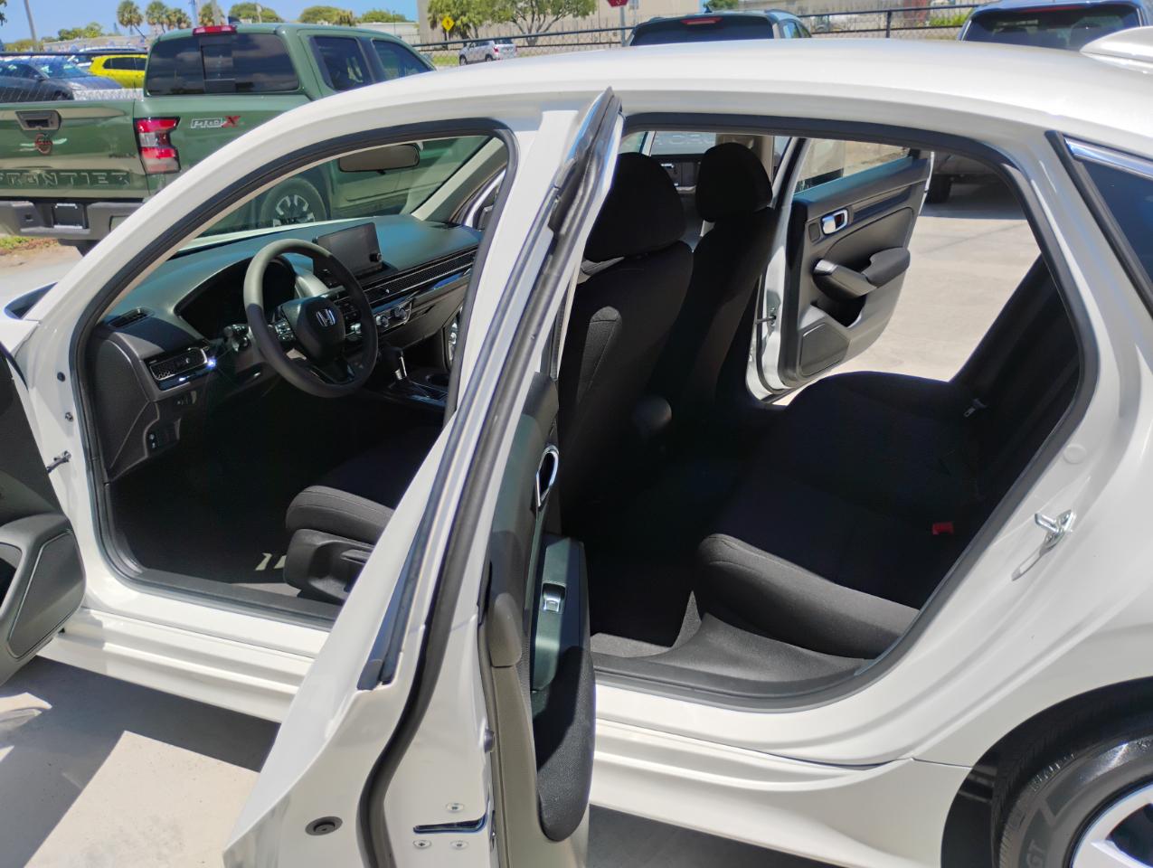 Honda Civic LX Sedan CVT 2024