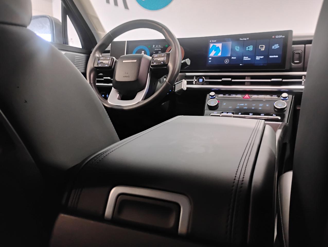 Hyundai Santa Fe SEL 2025