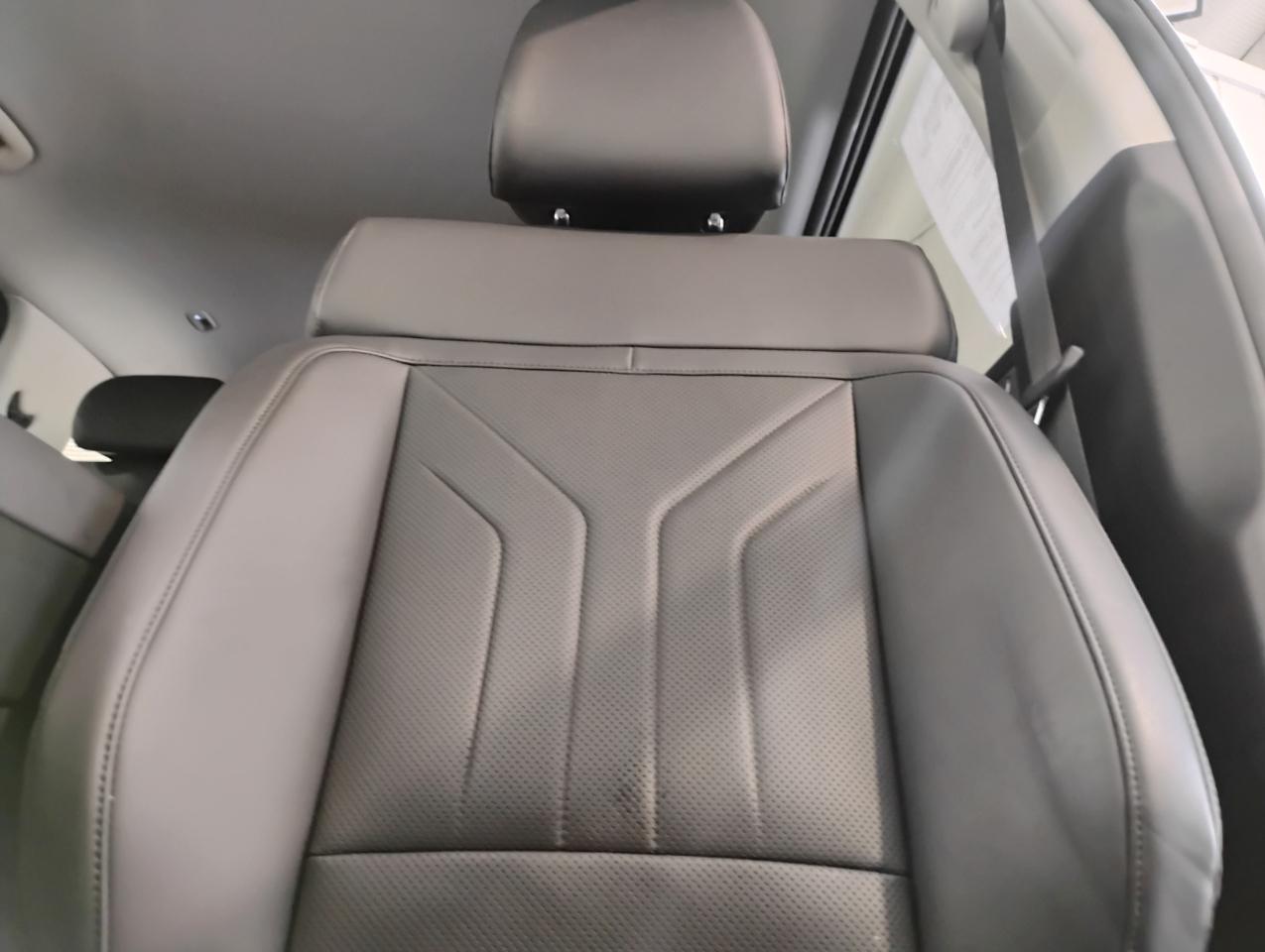 Hyundai Santa Fe SEL 2025