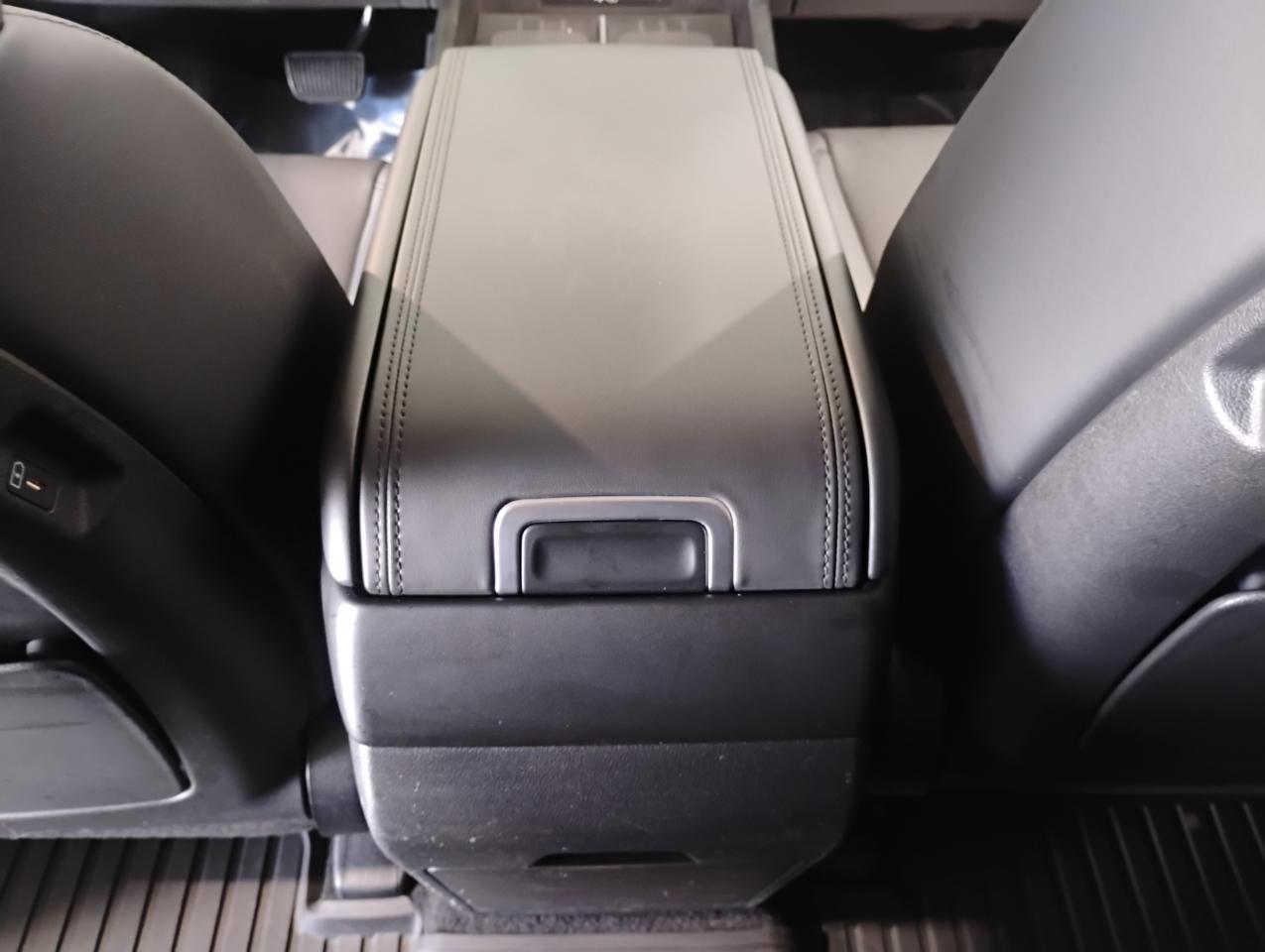 Hyundai Santa Fe SEL 2025