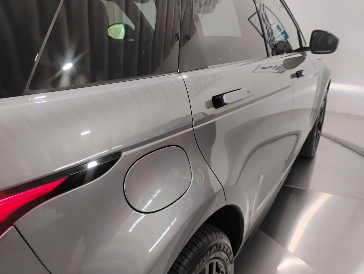Land Rover Range Rover Evoque R-Dynamic SE 2023