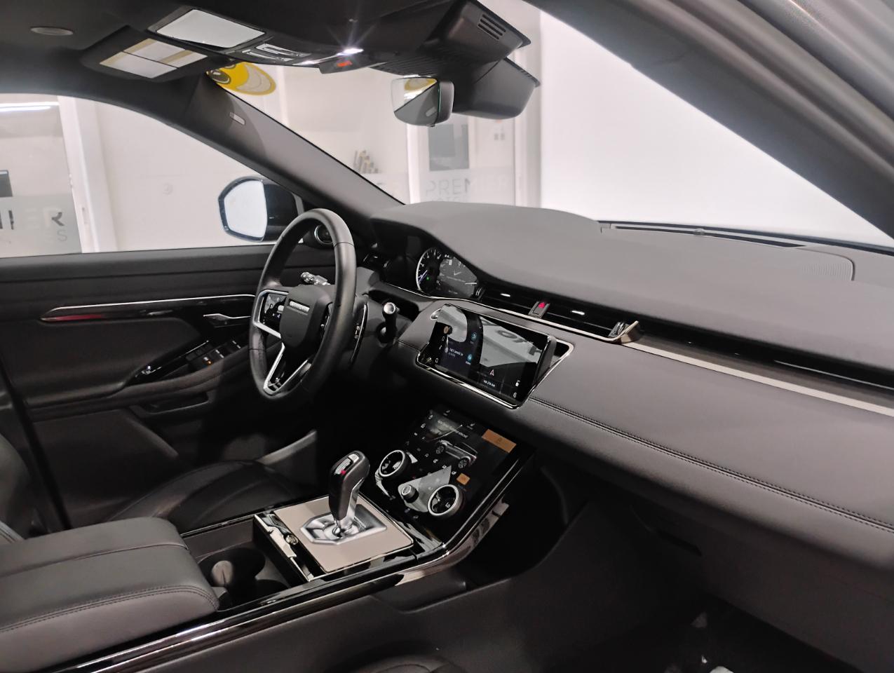 Land Rover Range Rover Evoque R-Dynamic SE 2023