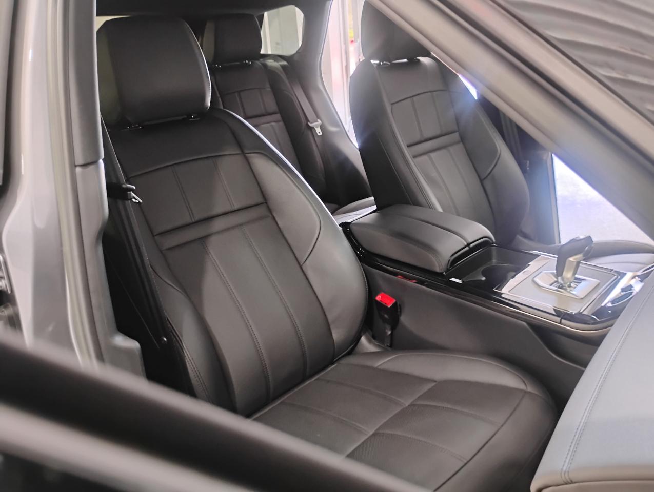 Land Rover Range Rover Evoque R-Dynamic SE 2023