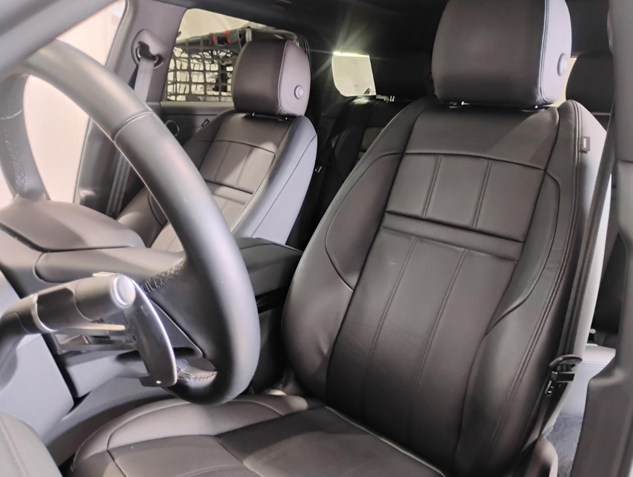 Land Rover Range Rover Evoque R-Dynamic SE 2023