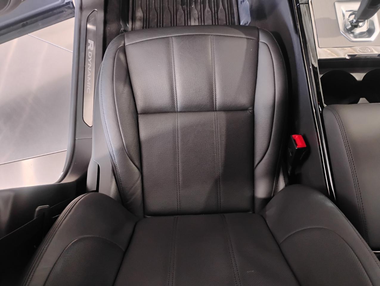 Land Rover Range Rover Evoque R-Dynamic SE 2023
