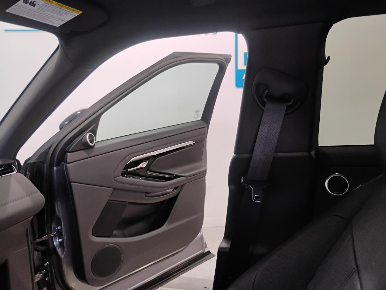 Land Rover Range Rover Evoque R-Dynamic SE 2023