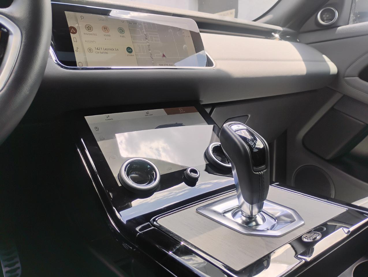 Land Rover Range Rover Evoque R-Dynamic SE 2023