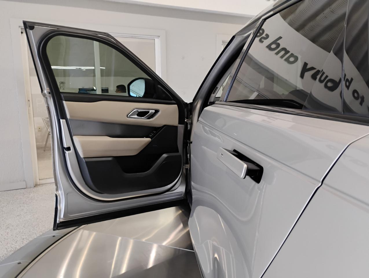 Land Rover Range Rover Velar S 2018