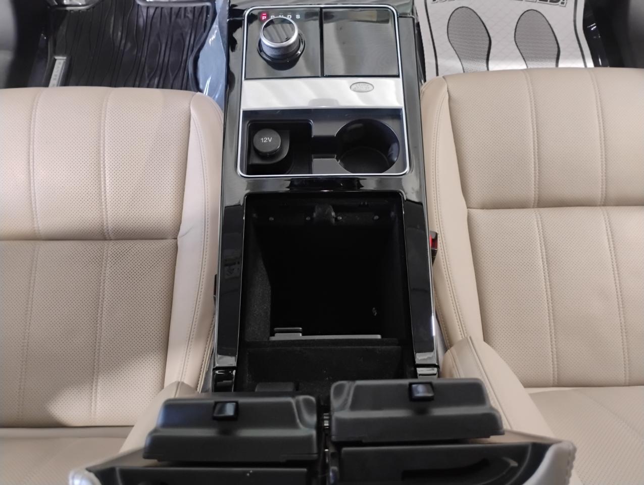 Land Rover Range Rover Velar S 2018
