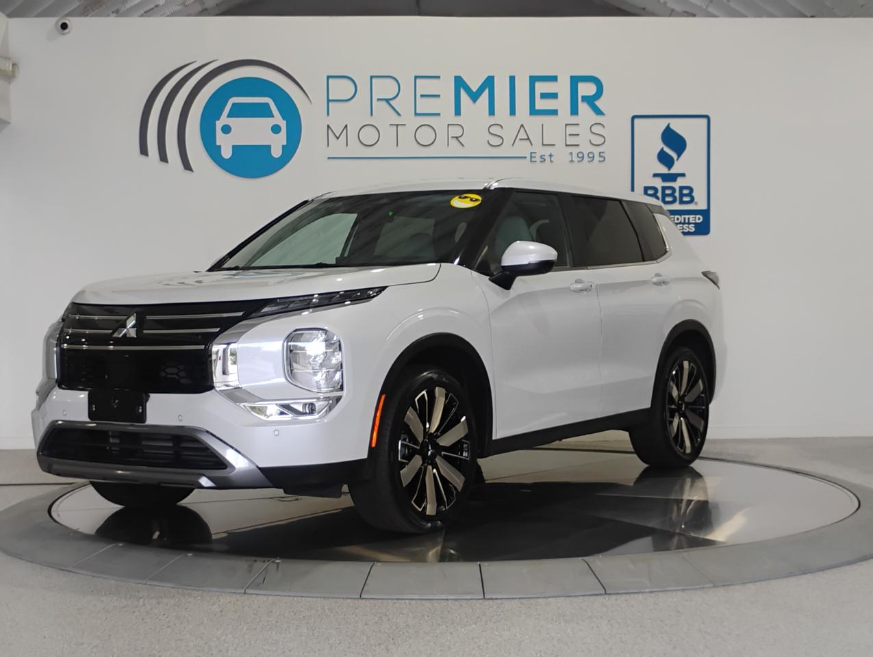 Mitsubishi Outlander SE 2WD 2025
