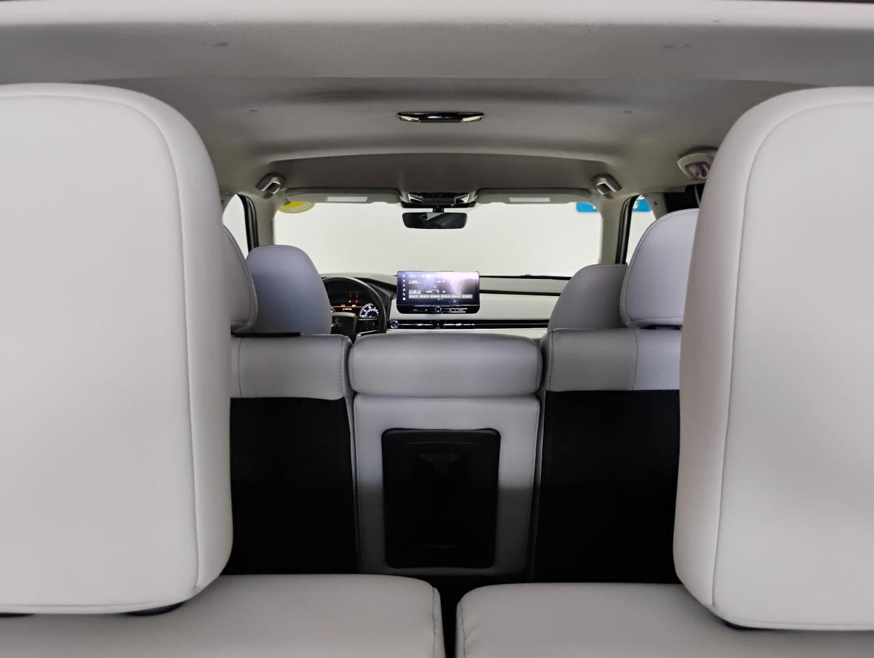 Mitsubishi Outlander SE 2WD 2025