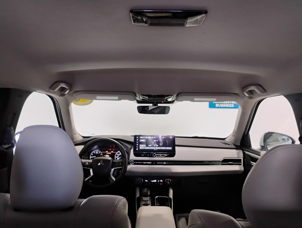Mitsubishi Outlander SE 2WD 2025