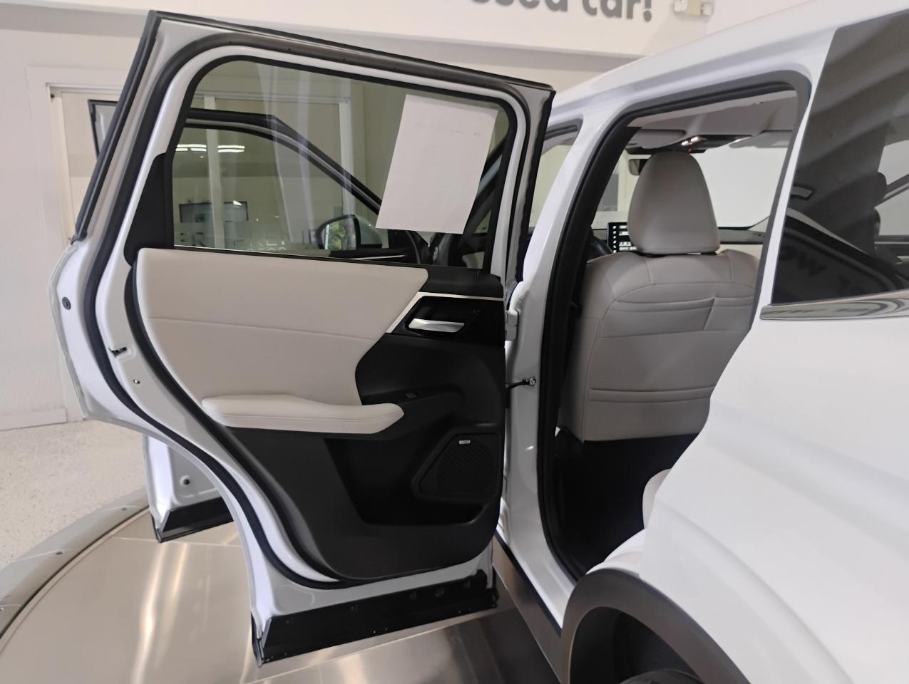 Mitsubishi Outlander SE 2WD 2025