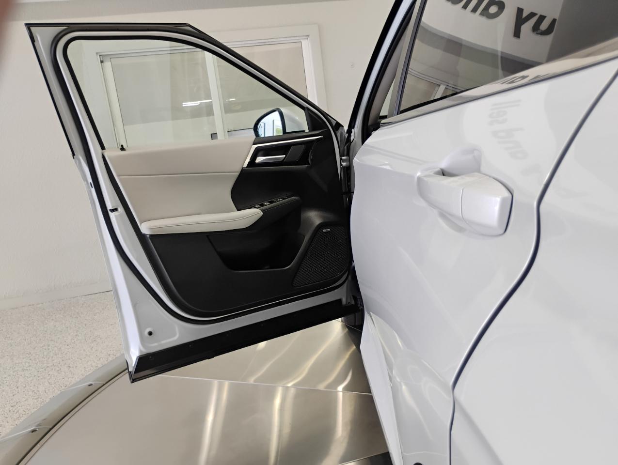 Mitsubishi Outlander SE 2WD 2025