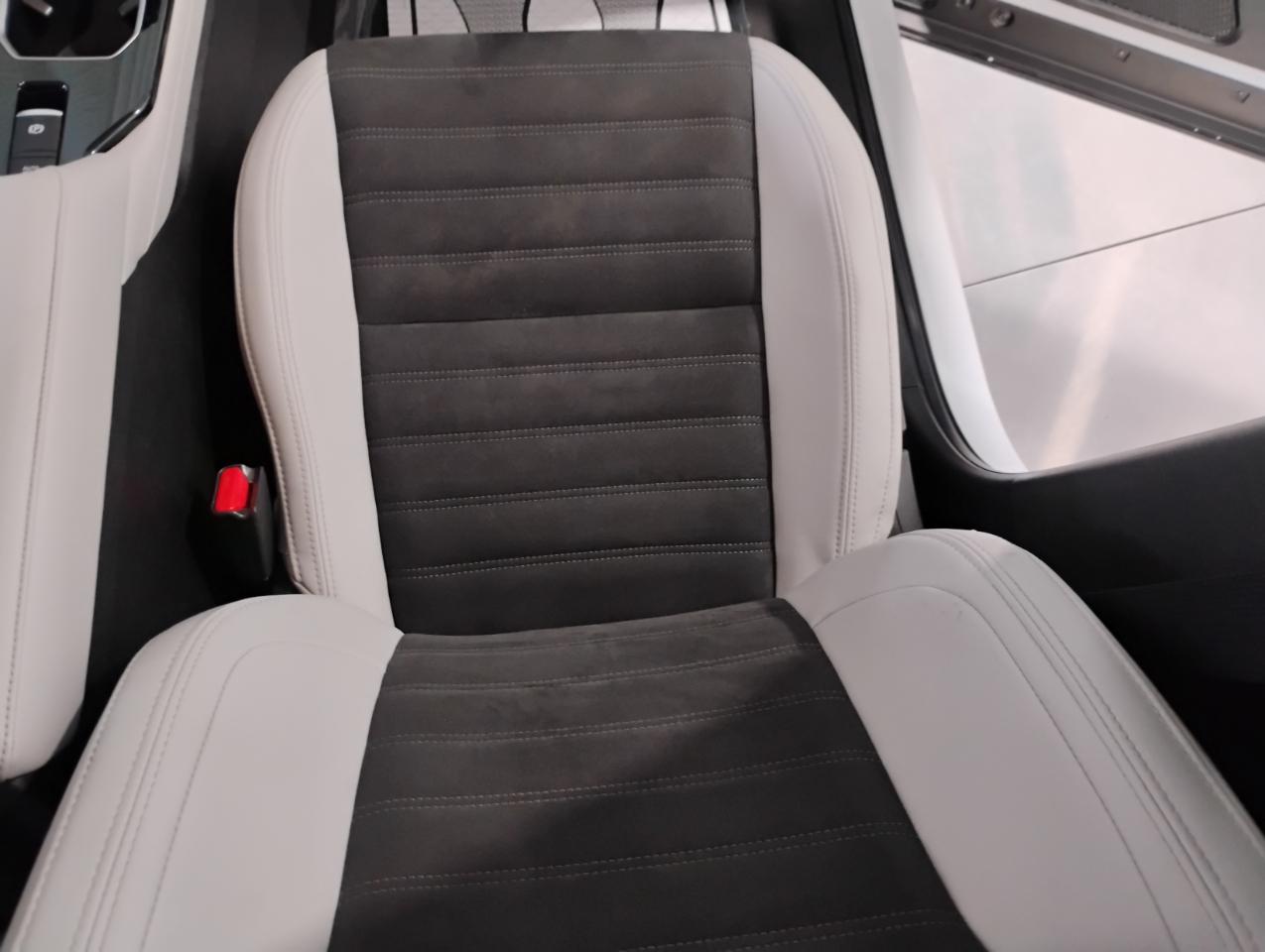 Mitsubishi Outlander SE 2WD 2025