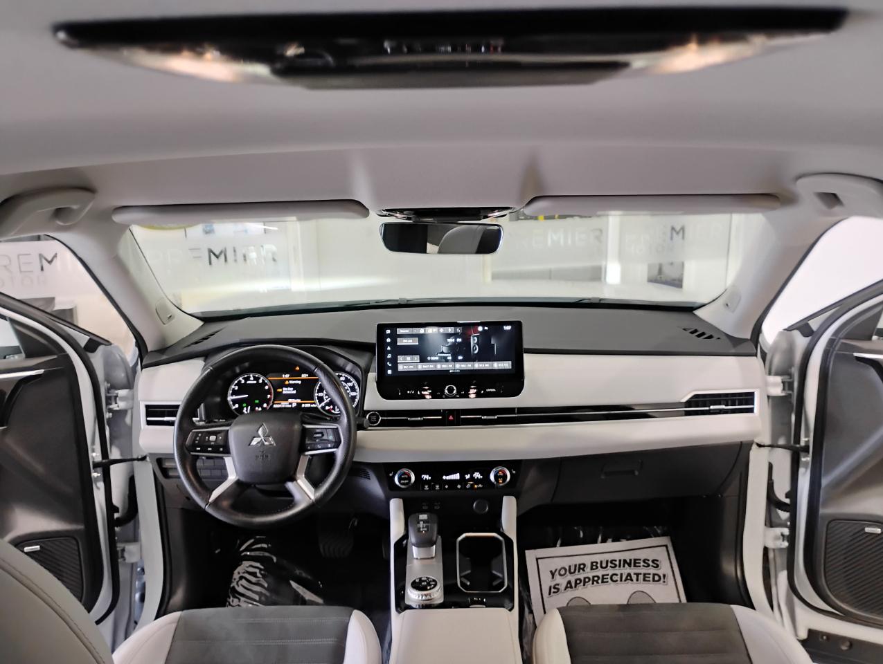 Mitsubishi Outlander SE 2WD 2025