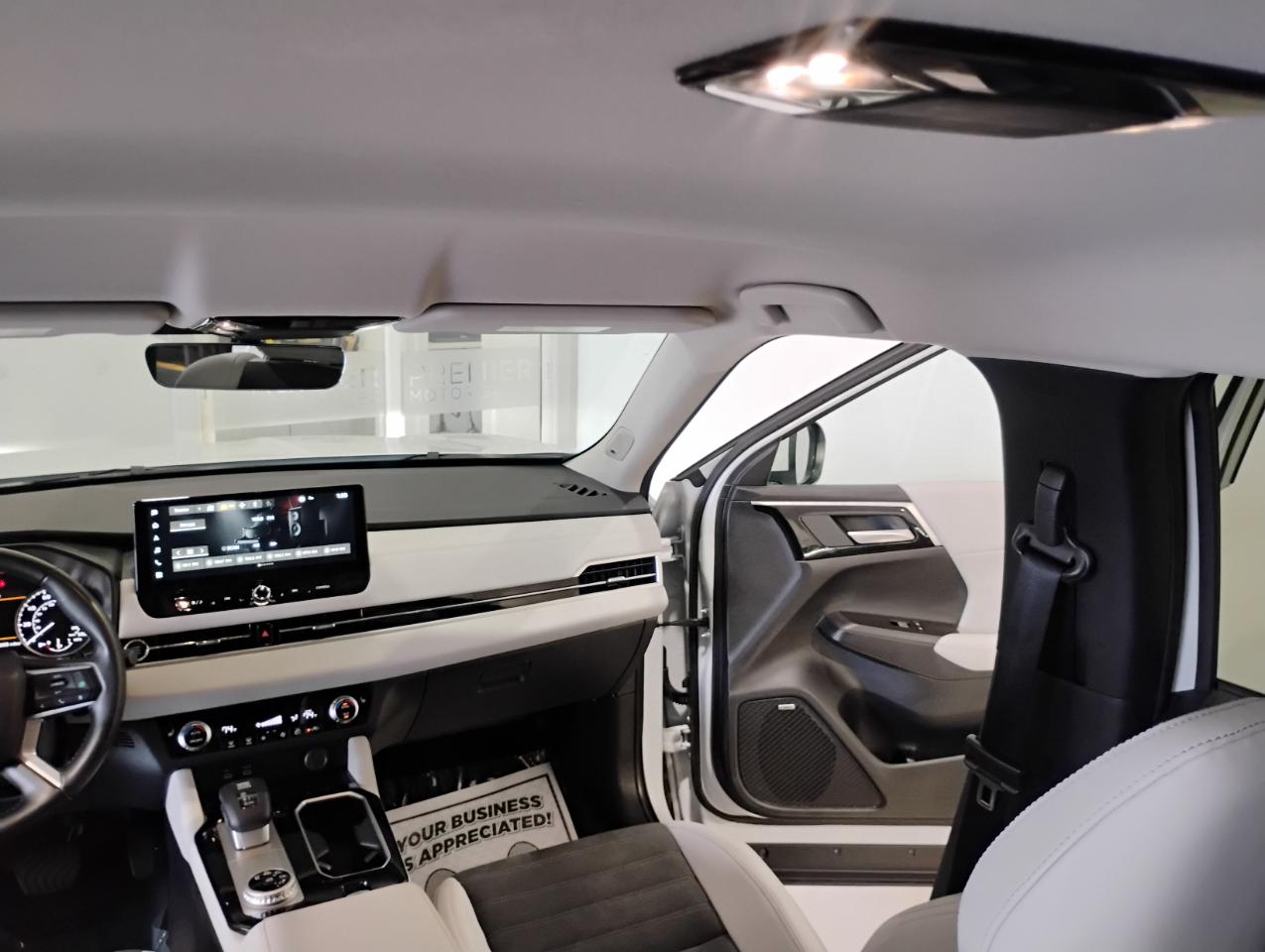 Mitsubishi Outlander SE 2WD 2025