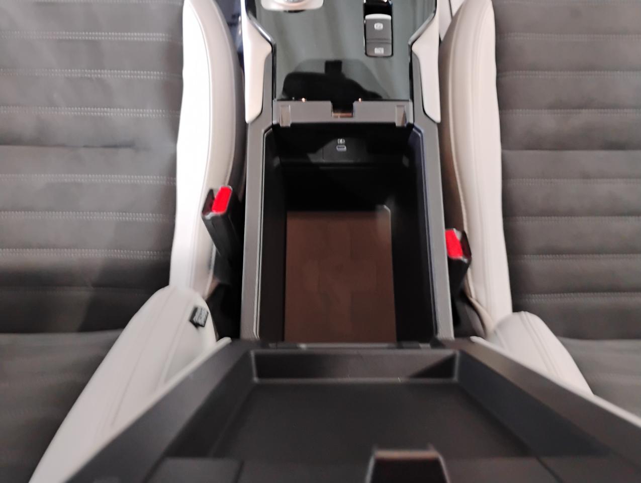 Mitsubishi Outlander SE 2WD 2025