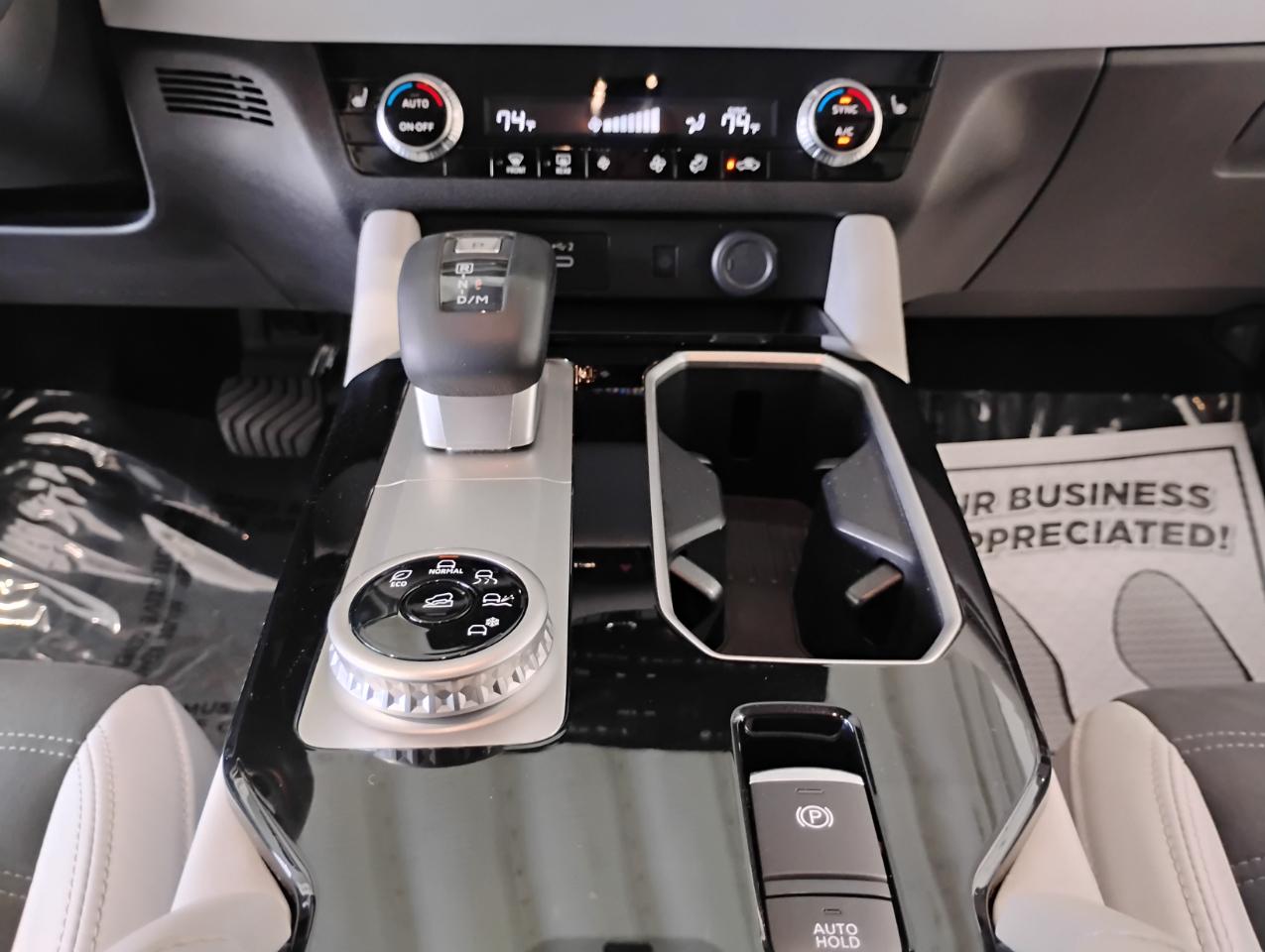 Mitsubishi Outlander SE 2WD 2025