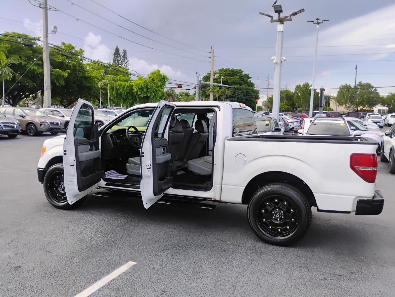 Ford F-150 Lariat SuperCrew 6.5-ft. Bed 2WD 2013
