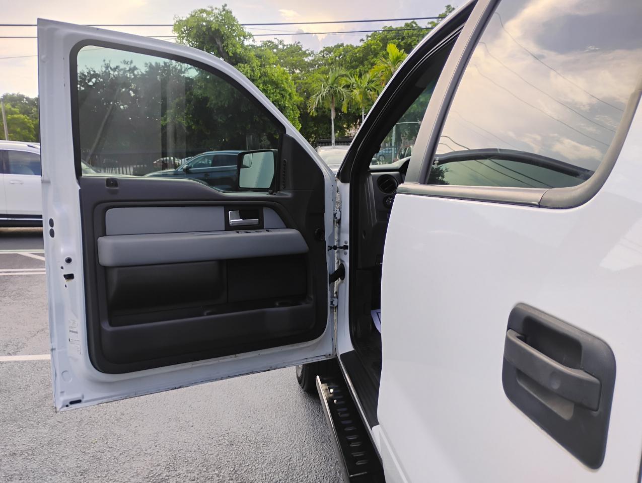 Ford F-150 Lariat SuperCrew 6.5-ft. Bed 2WD 2013
