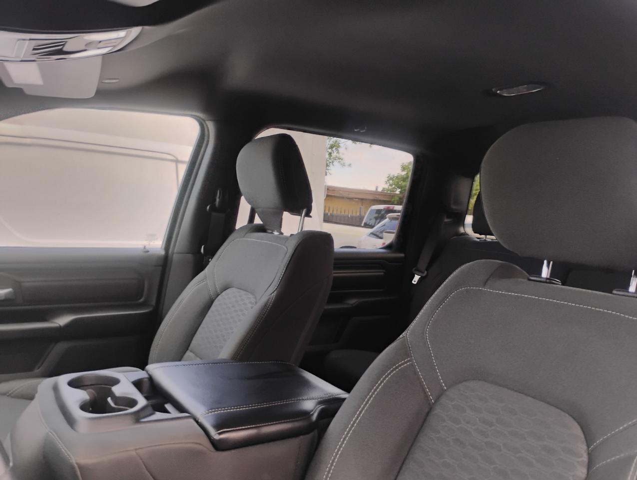 RAM 1500 Tradesman Crew Cab SWB 2WD 2025
