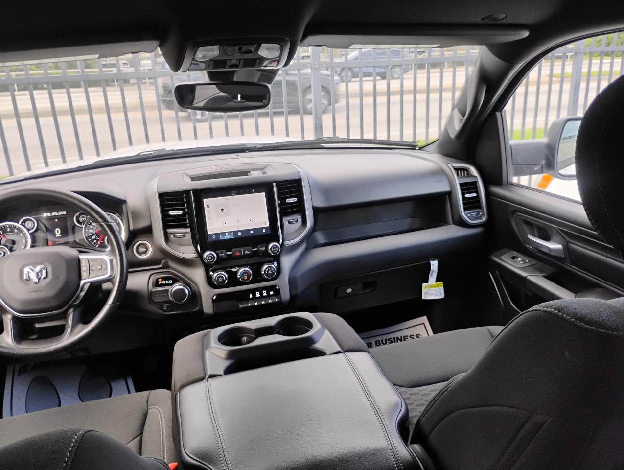 RAM 1500 Tradesman Crew Cab SWB 2WD 2025