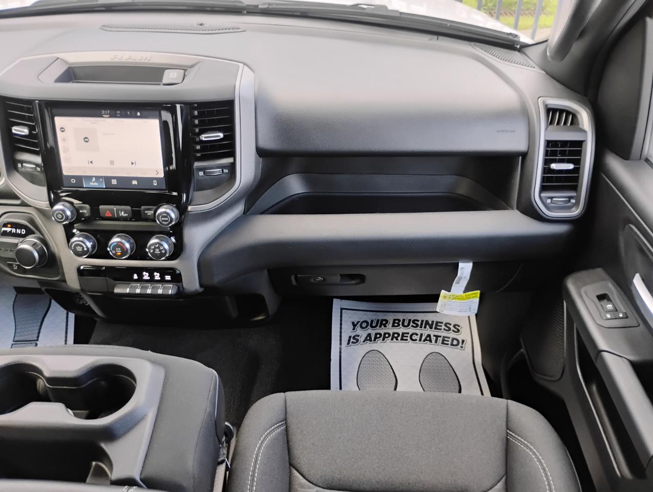 RAM 1500 Tradesman Crew Cab SWB 2WD 2025