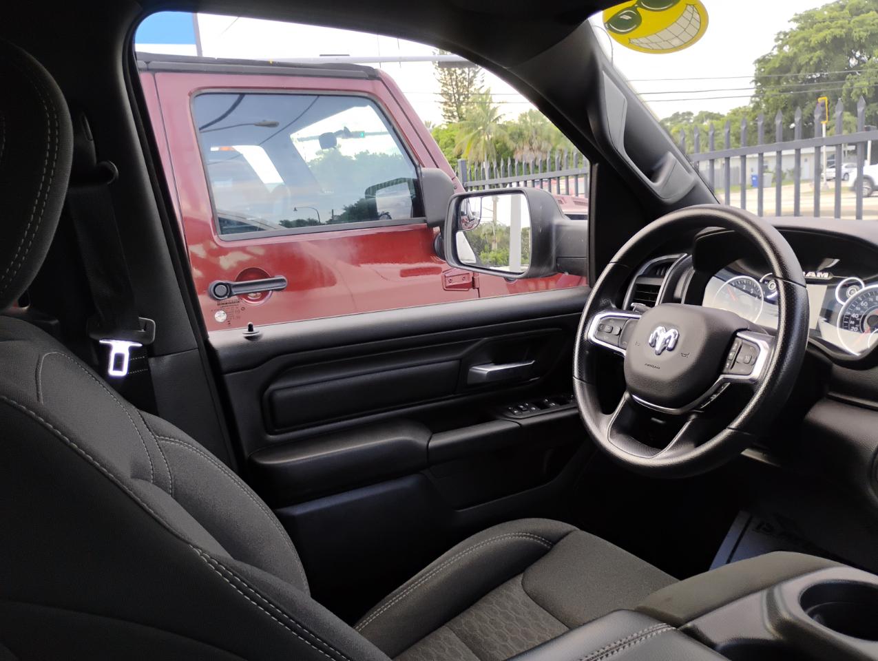 RAM 1500 Tradesman Crew Cab SWB 2WD 2025