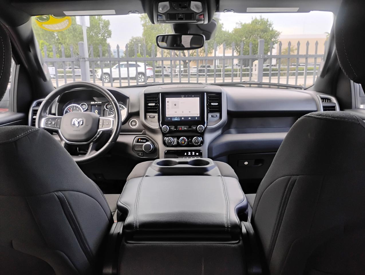 RAM 1500 Tradesman Crew Cab SWB 2WD 2025