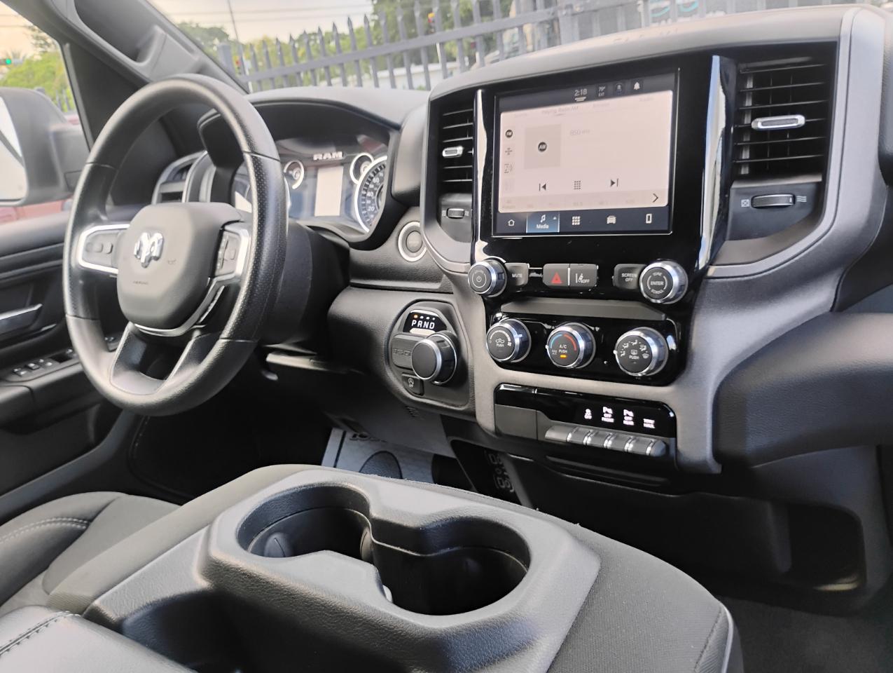 RAM 1500 Tradesman Crew Cab SWB 2WD 2025