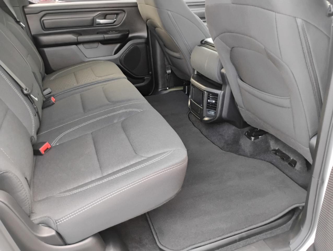 RAM 1500 Tradesman Crew Cab SWB 2WD 2025