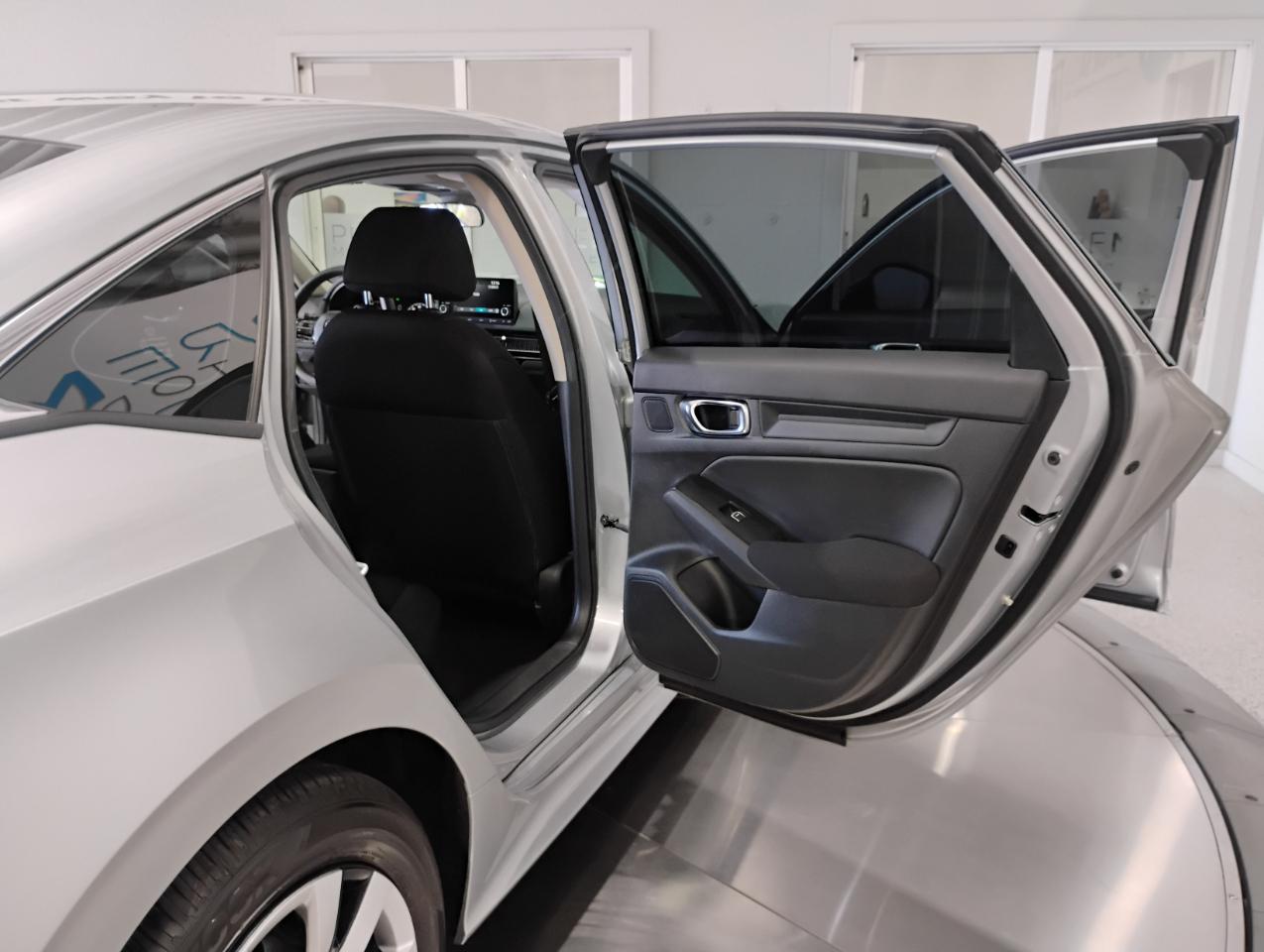 Honda Civic LX Sedan CVT 2025