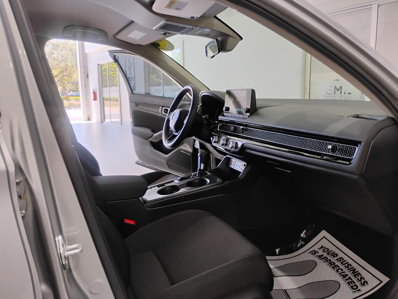 Honda Civic LX Sedan CVT 2025