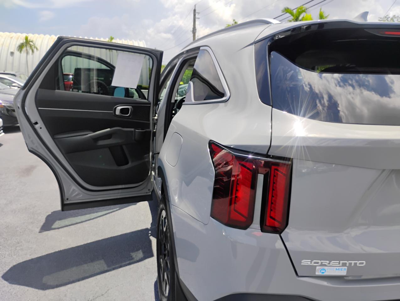 Kia Sorento S 2WD 2024