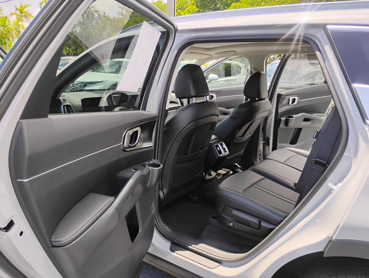 Kia Sorento S 2WD 2024