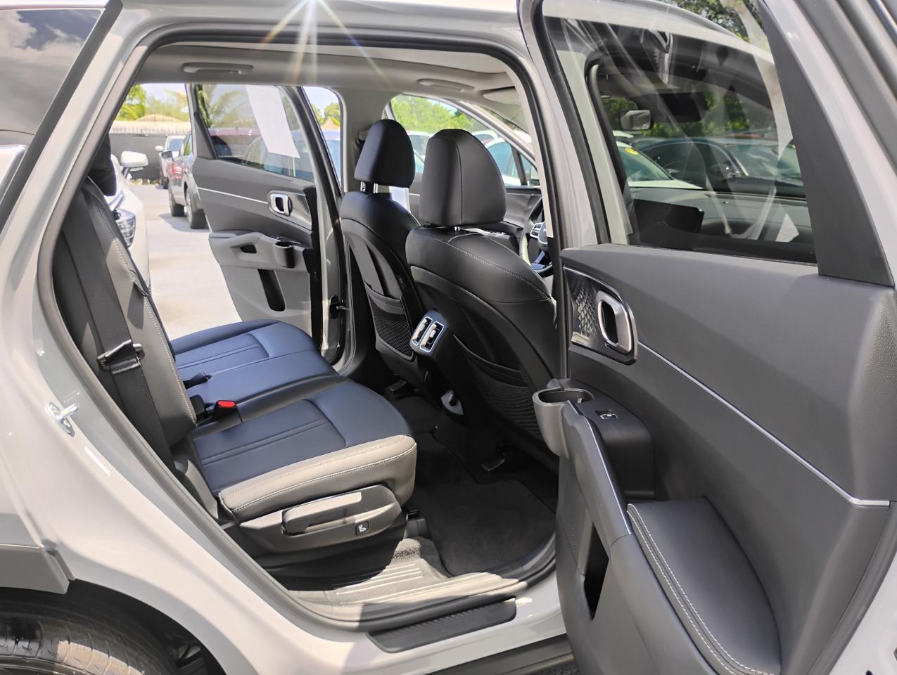 Kia Sorento S 2WD 2024