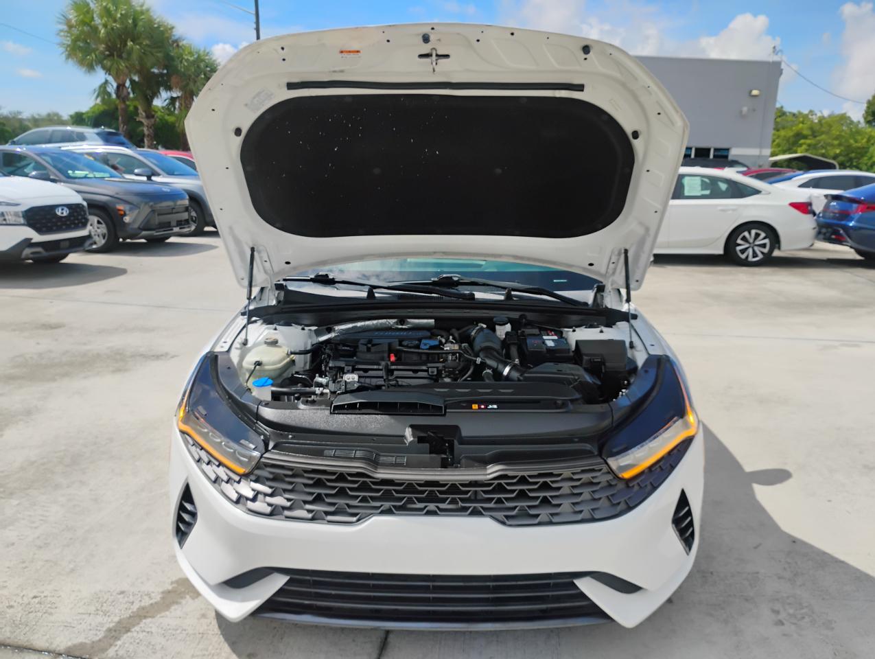 Kia K5 LXS 2021