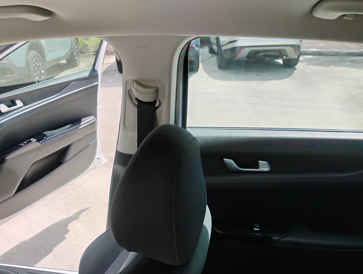 Kia K5 LXS 2021